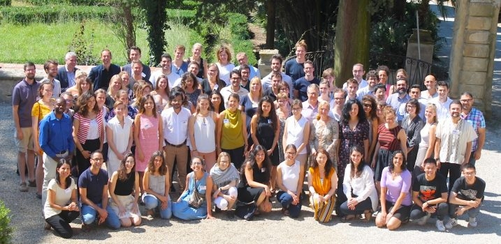 Satversmes tiesas tiesneša palīdze Kristīne Zubkāne ar studiju biedriem Eiropas Universitātes Institūtā Florencē. Foto: Eiropas Universitātes Institūts Florencē.