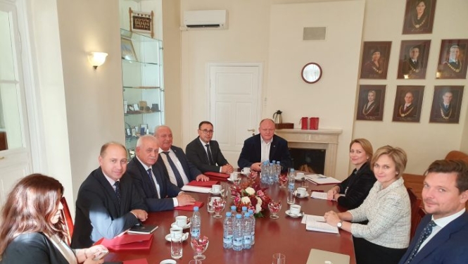 Satversmes tiesu apmeklē Moldovas Republikas parlamenta delegācija