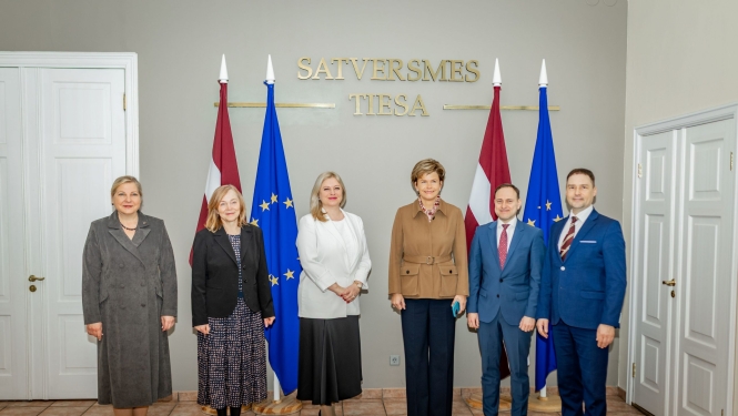 Satversmes tiesa un Ārlietu ministrija pārrunā starptautiskās sadarbības virzienus, tostarp ar Ukrainu