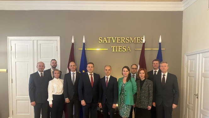 Par godu Satversmes tiesas dzimšanas dienai atklāts trešais izdevums Satversmes tiesas publikāciju sērijā par pamattiesībām