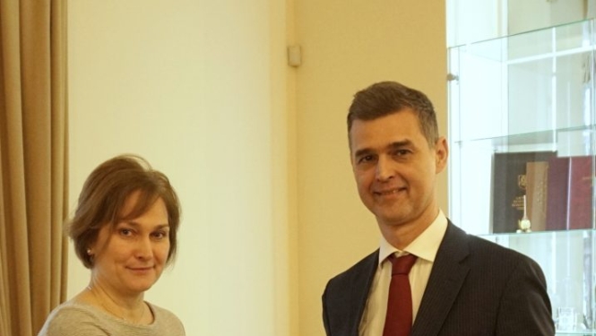 Satversmes tiesā viesojas Itālijas vēstnieks Latvijā Sebastjāno Fulči
