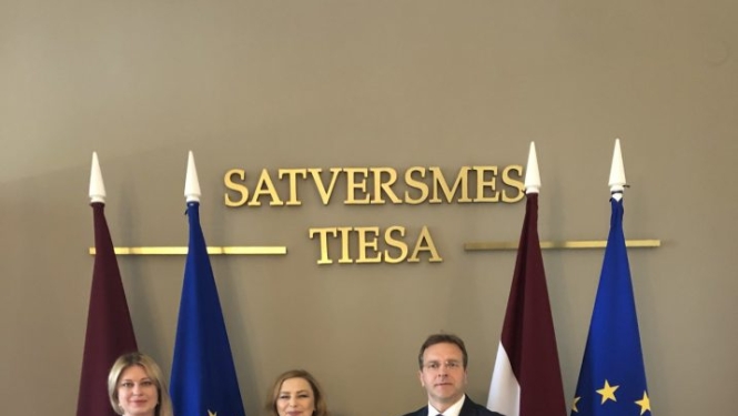 Satversmes tiesu apmeklē Polijas vēstniece Latvijā Monika Mihališina
