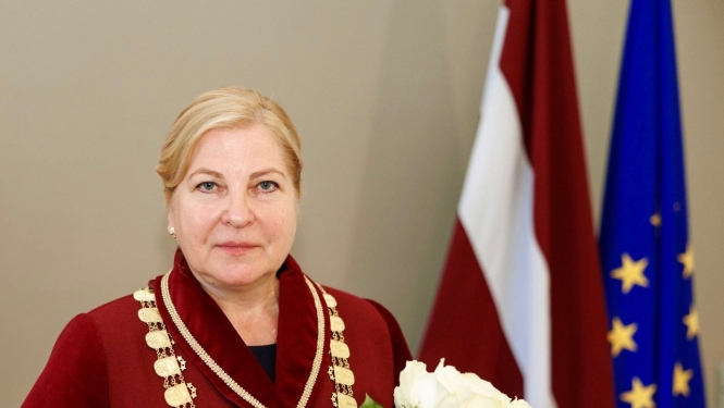 Satversmes tiesas tiesneša amata pienākumus uzsāk pildīt Veronika Krūmiņa