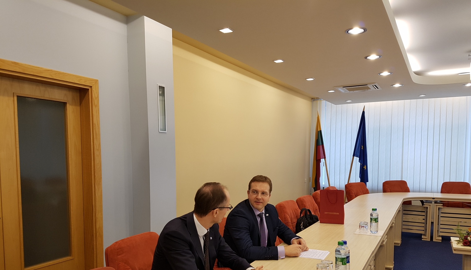 Tiesu dialoga ietvaros Satversmes tiesas tiesnesis Aldis Laviņš tiekas ar Lietuvas Augstākās tiesas tiesnešiem