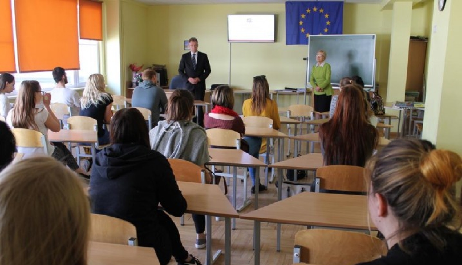 Satversmes tiesas tiesnesis Gunārs Kusiņš tiekas ar Ādažu vidusskolas skolēniem