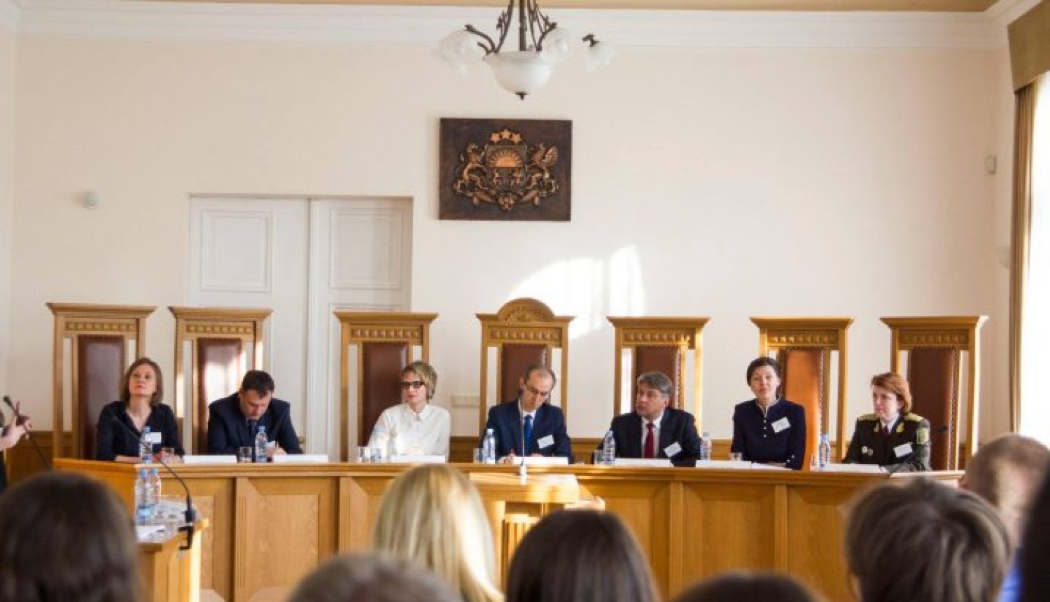 Satversmes tiesa ver durvis tiesībsarga 2018. gada tiesas procesa izspēles cilvēktiesībās finālam