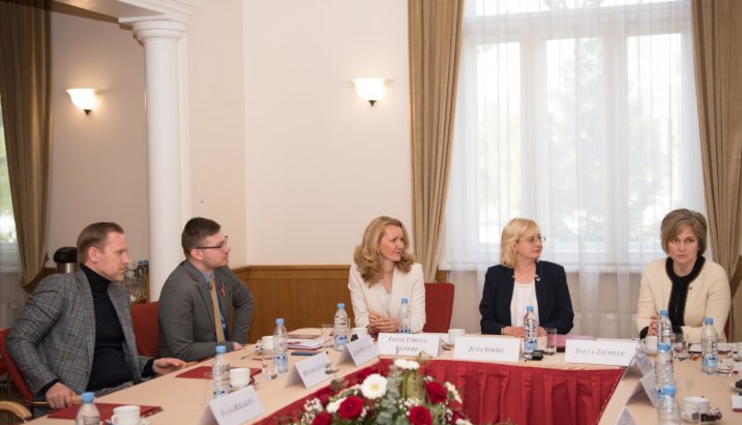 Satversmes tiesā notiek Saeimas Juridiskās komisijas un Tiesu politikas apakškomisijas izbraukuma kopsēde