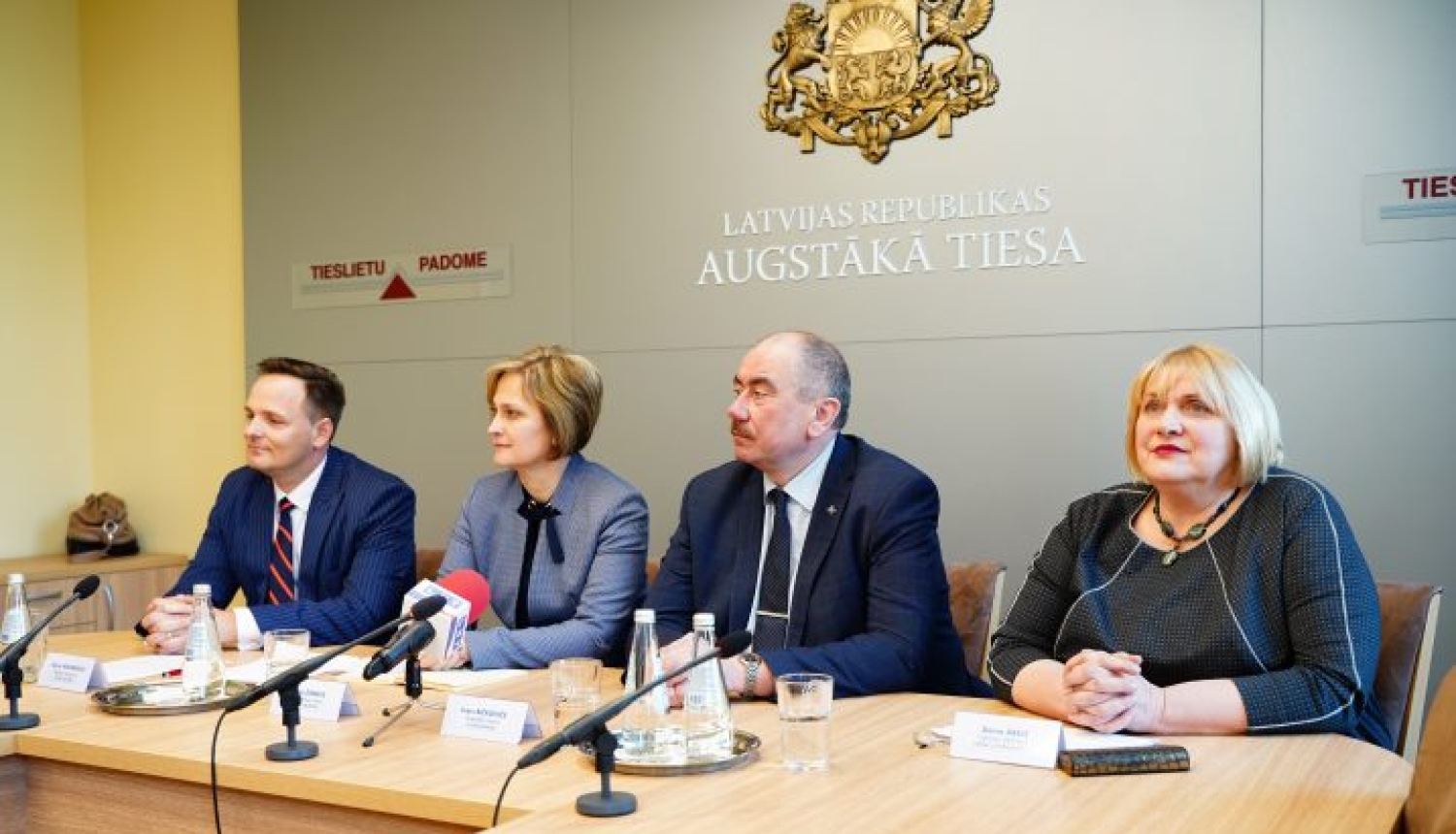 Turpmāk vietnē Likumi.lv pieejama tiesību normu sasaiste ar Satversmes tiesas nolēmumiem un Augstākās tiesas atziņām