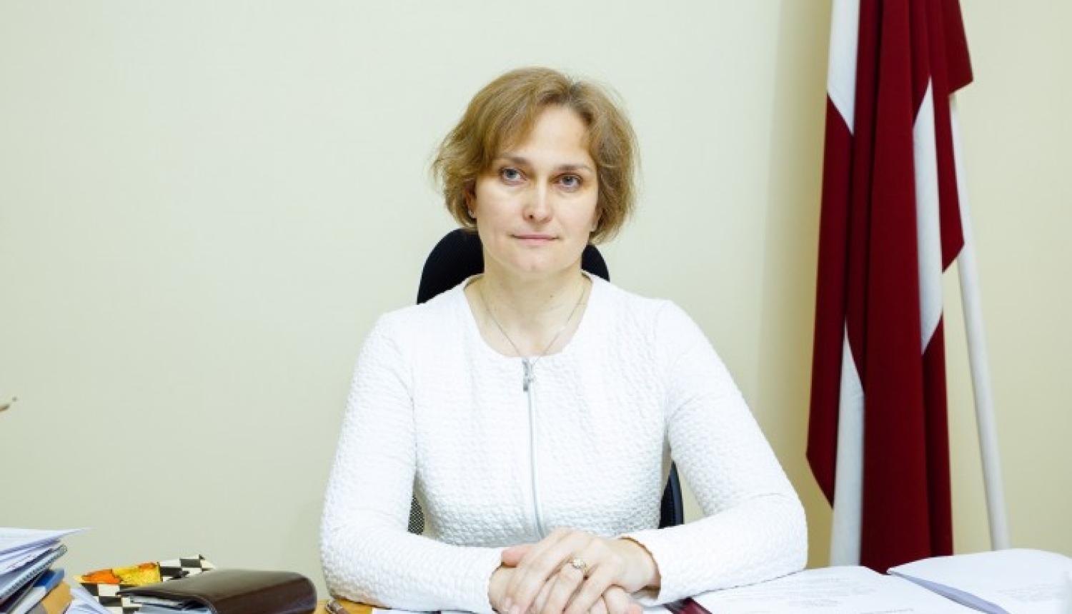 Satversmes tiesas priekšsēdētāja Ineta Ziemele sniedz interviju laikrakstam “Neatkarīgā Rīta Avīze” (29.05.2017.)