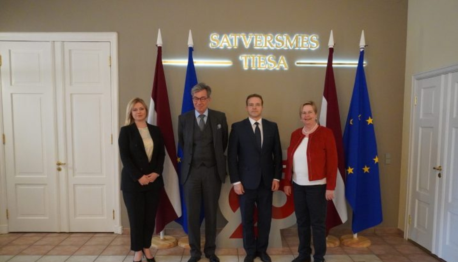 Satversmes tiesa un Vācijas vēstnieks Latvijā Kristians Helts vizītē pārrunā sadarbību starp Latvijas un Vācijas tiesām