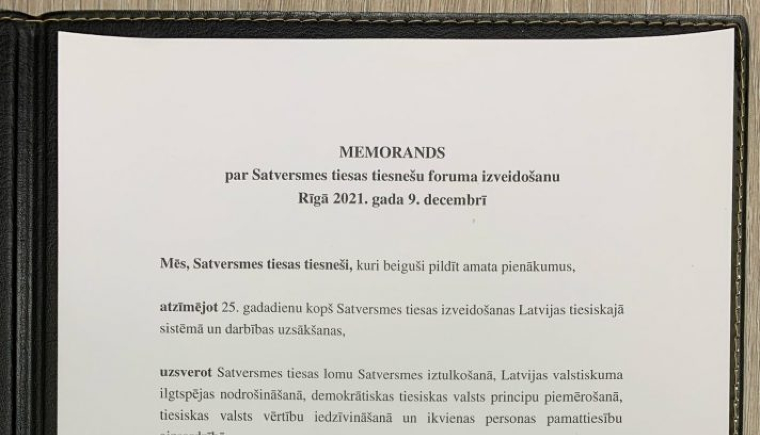 Satversmes tiesas tiesneši, kuri beiguši pildīt amata pienākumus, vienojas kopīgi stiprināt tiesiskas valsts vērtības