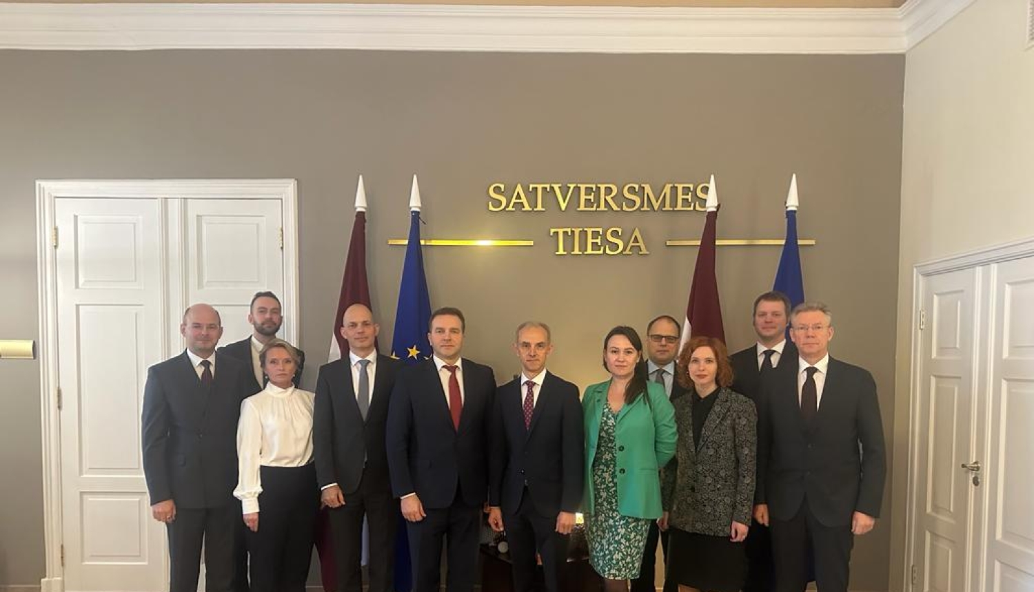 Par godu Satversmes tiesas dzimšanas dienai atklāts trešais izdevums Satversmes tiesas publikāciju sērijā par pamattiesībām