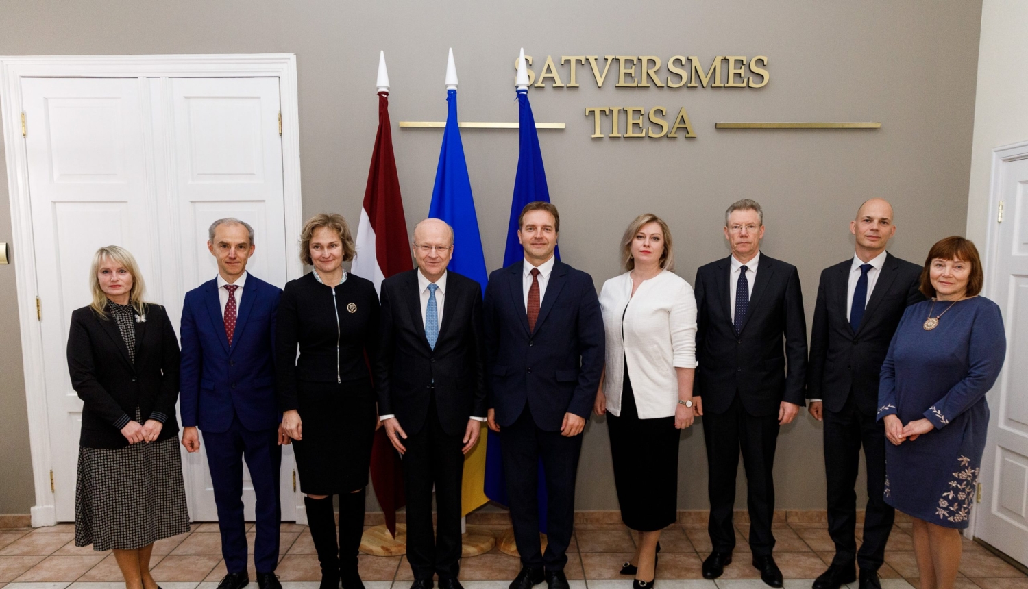 Satversmes tiesas tiesneši tiekas ar Eiropas Savienības Tiesas priekšsēdētāju Kūnu Lēnartsu un tiesnesi Inetu Ziemeli