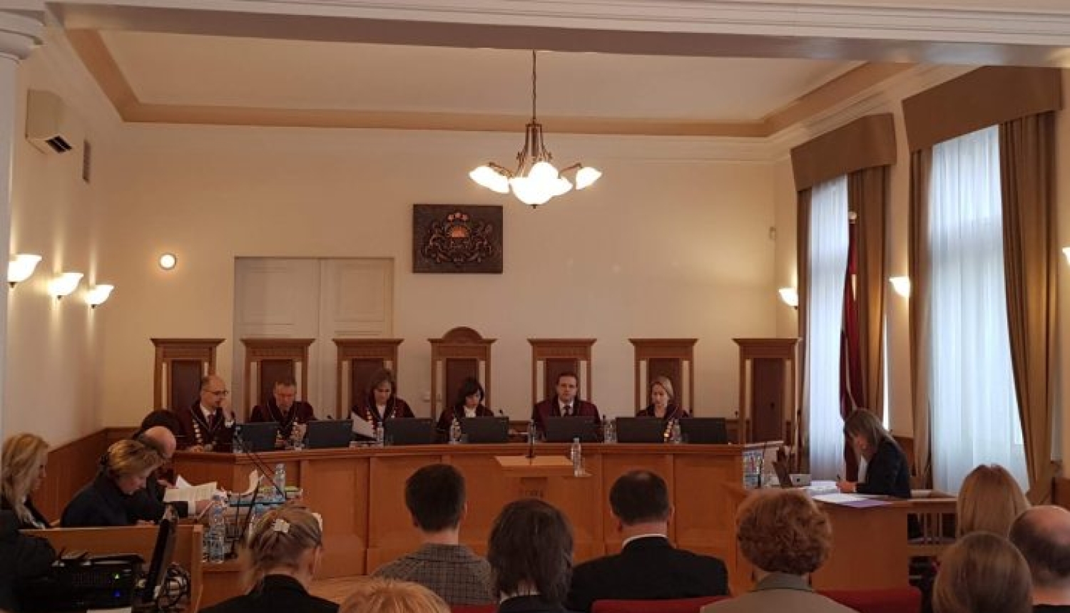 Satversmes tiesa rītdien plkst. 9.00 turpinās izskatīt lietu par normām, kas nosaka izglītības ieguves valodu; pieejams tiešraides links