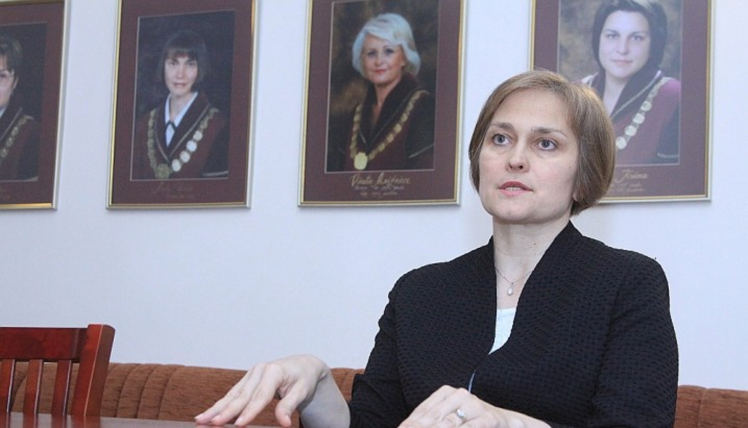 Satversmes tiesas priekšsēdētāja Ineta Ziemele sniedz interviju laikrakstam “Latvijas Avīze” (26.05.2017.)