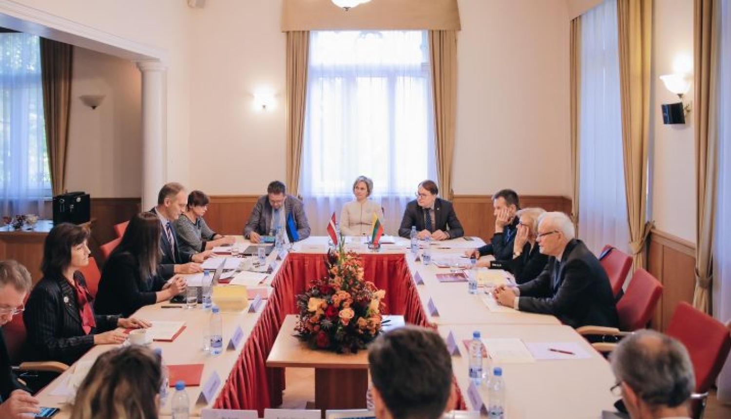 Noslēdzas Satversmes tiesas, Igaunijas Augstākās tiesas un Lietuvas Konstitucionālās tiesas tiesnešu tikšanās