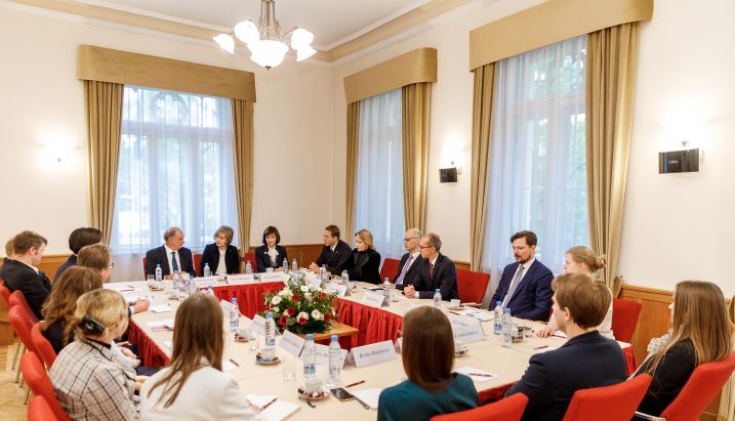 Pēc Satversmes tiesas aicinājuma oficiālā vizītē Latvijā ieradies Starptautiskās tiesas tiesnesis Antoniu Augūštu Kansādu-Trindāde
