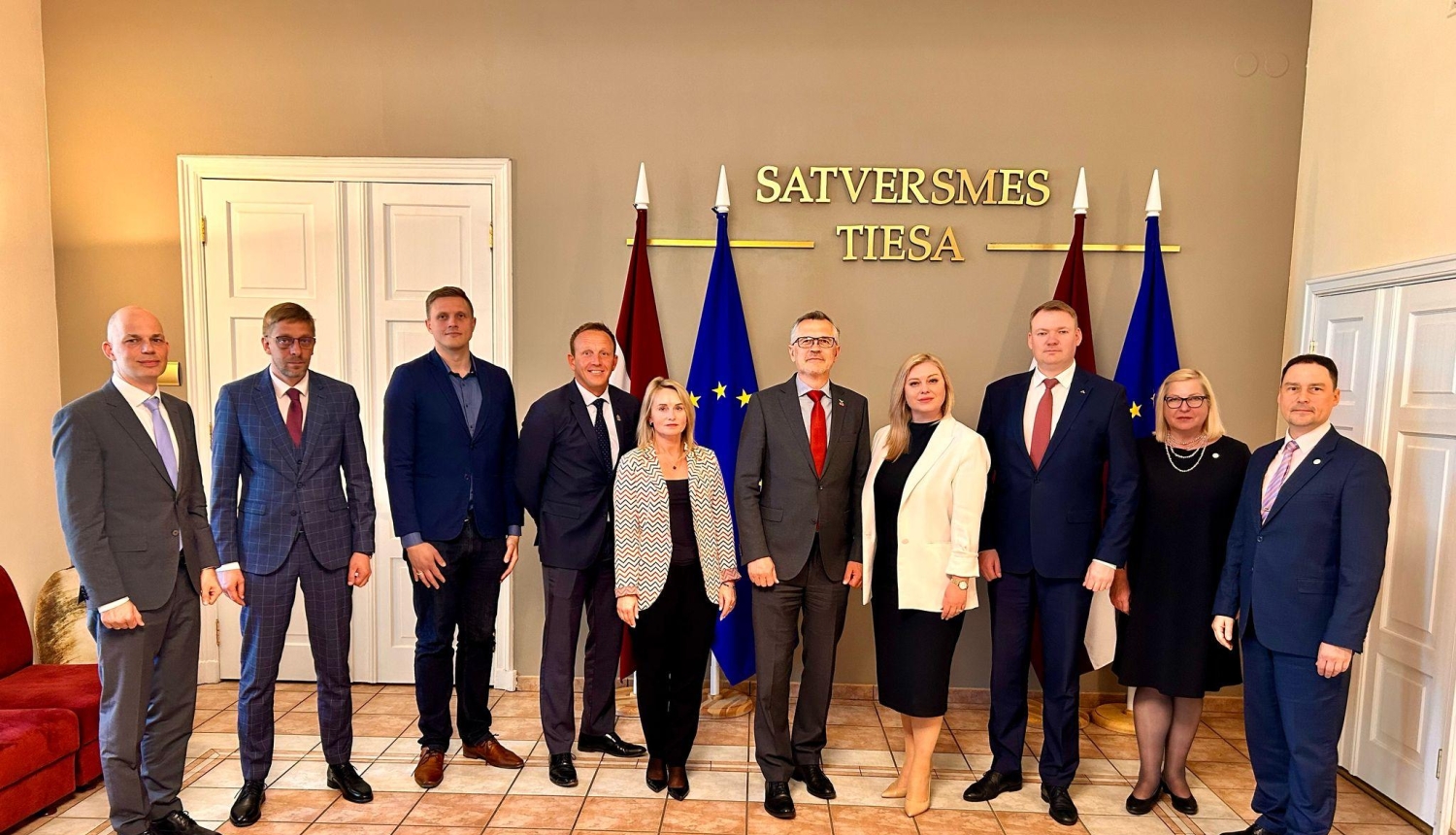 Satversmes tiesas tiesneši tiekas ar Saeimas Nacionālās drošības komisijas deputātiem