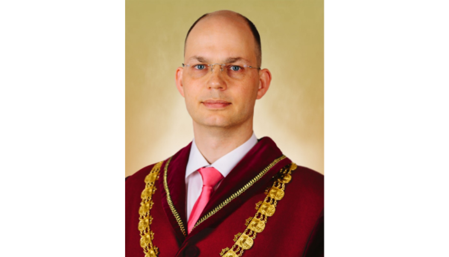 Attēls, kurā redzams Jānis Neimanis